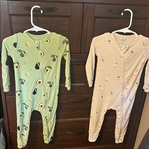 2 Kyte baby pjs